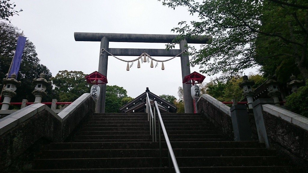 神祇神社の境内