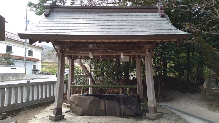 八重垣神社の手水舎