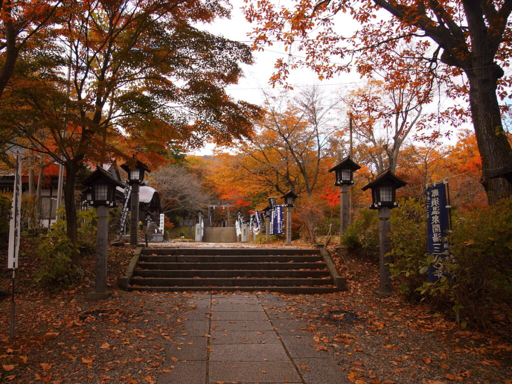 那須温泉神社の参道①