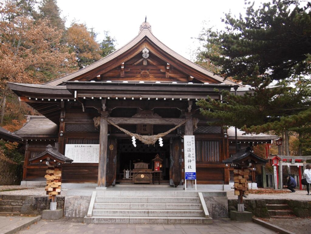 那須温泉神社の本殿