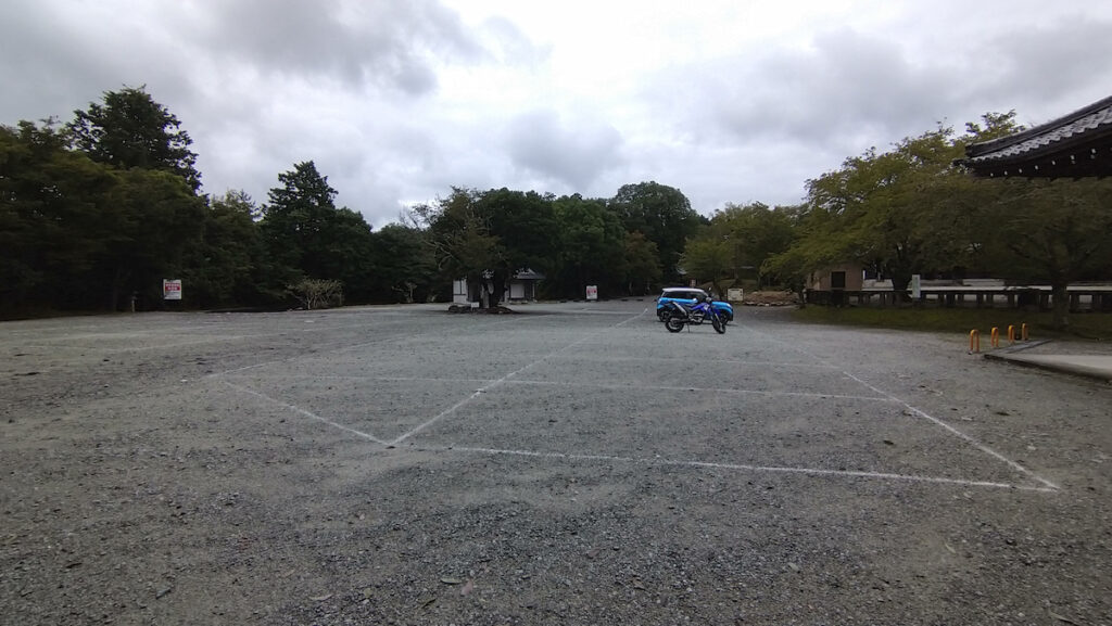 吉野神宮の駐車場