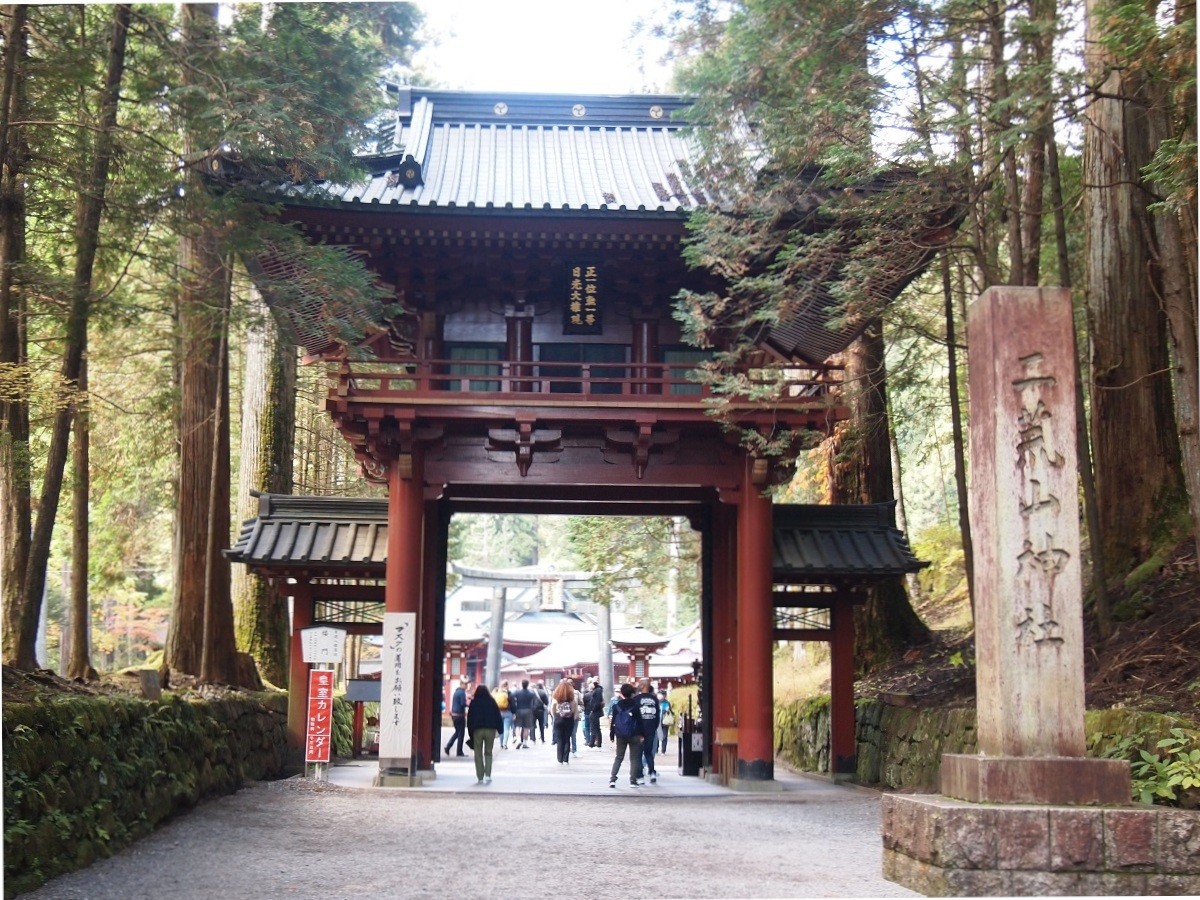 日光二荒山神社の楼門
